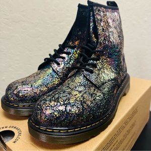 Dr. Martens youth' 1460 Crackle Combat Boot  Big kids